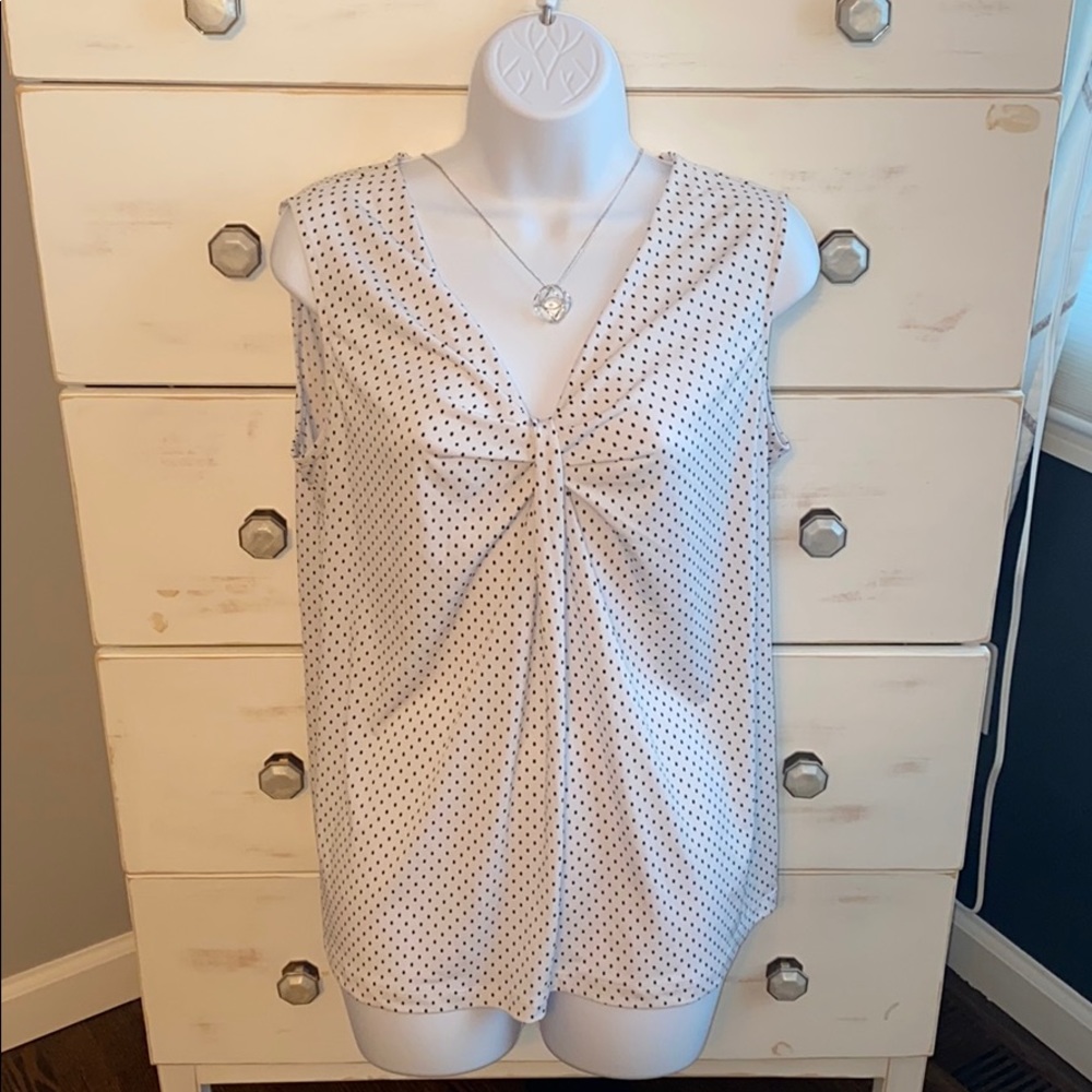 ⚫️⚪️⚫️Petite polka dot sleeveless top⚫️⚪️⚫️